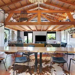 Villa Karibu, Vega de San Mateo